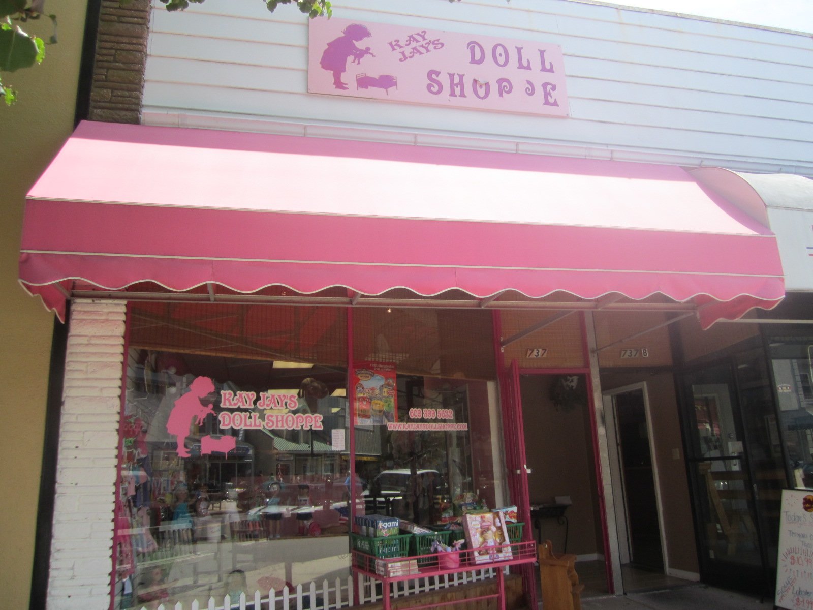 Ray Jay's Doll Shoppe